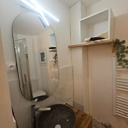 Studio Moderne, Calme, Climatise * Gréoux-les-Bains