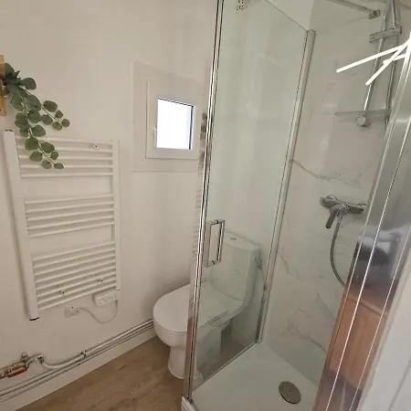 Studio Moderne, Calme, Climatise Lägenhet *